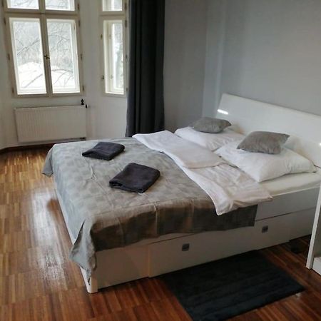 2 Bedrooms Close Vysehrad - Congress Centrum Praga Exterior foto